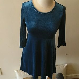 !!SOLD!!Nwt girls velor dress